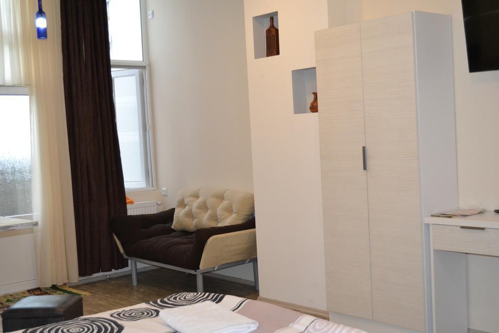 Family Apartment In Avlabari Tbilisi Ngoại thất bức ảnh