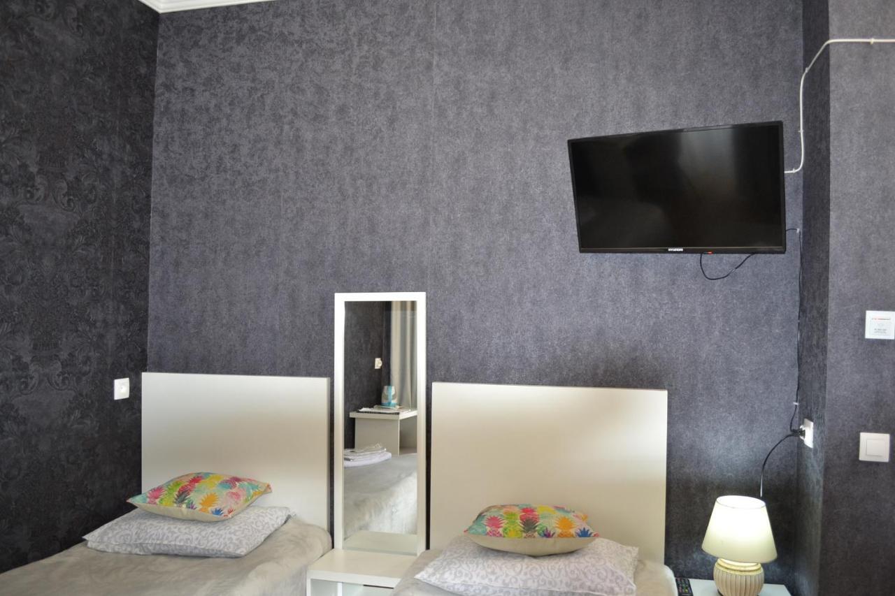 Family Apartment In Avlabari Tbilisi Ngoại thất bức ảnh