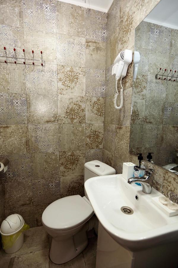 Family Apartment In Avlabari Tbilisi Ngoại thất bức ảnh