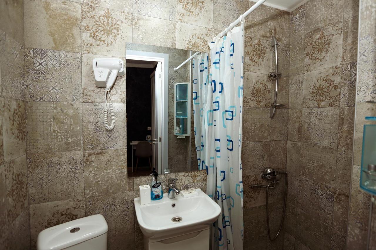 Family Apartment In Avlabari Tbilisi Ngoại thất bức ảnh