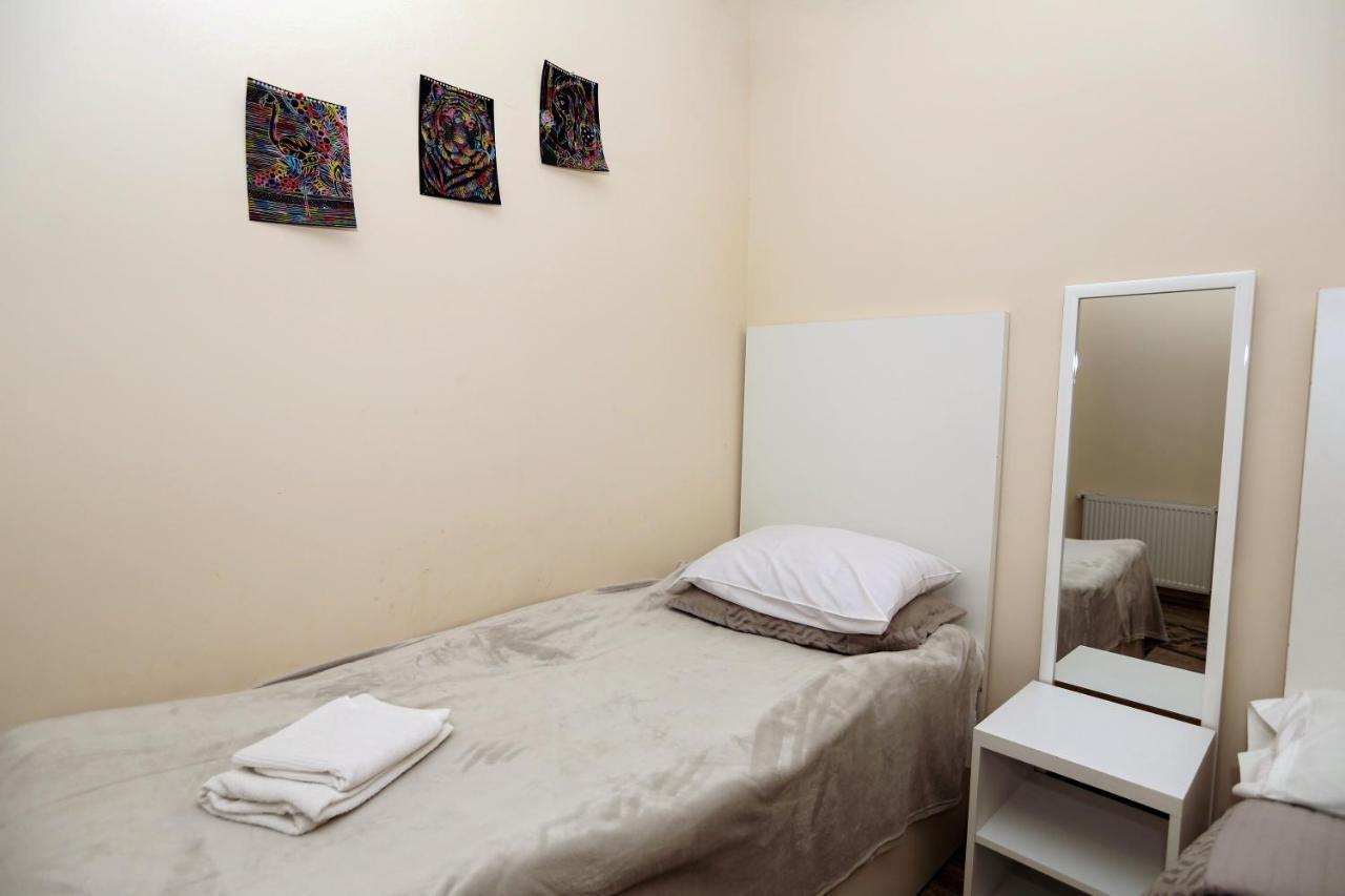 Family Apartment In Avlabari Tbilisi Ngoại thất bức ảnh