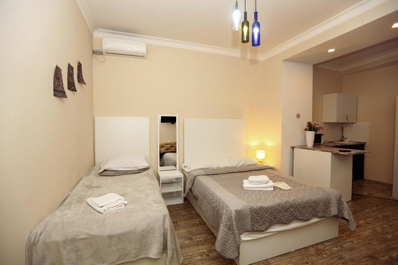 Family Apartment In Avlabari Tbilisi Ngoại thất bức ảnh