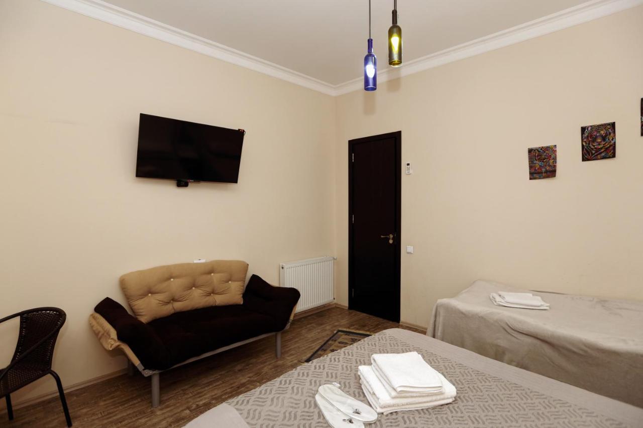 Family Apartment In Avlabari Tbilisi Ngoại thất bức ảnh