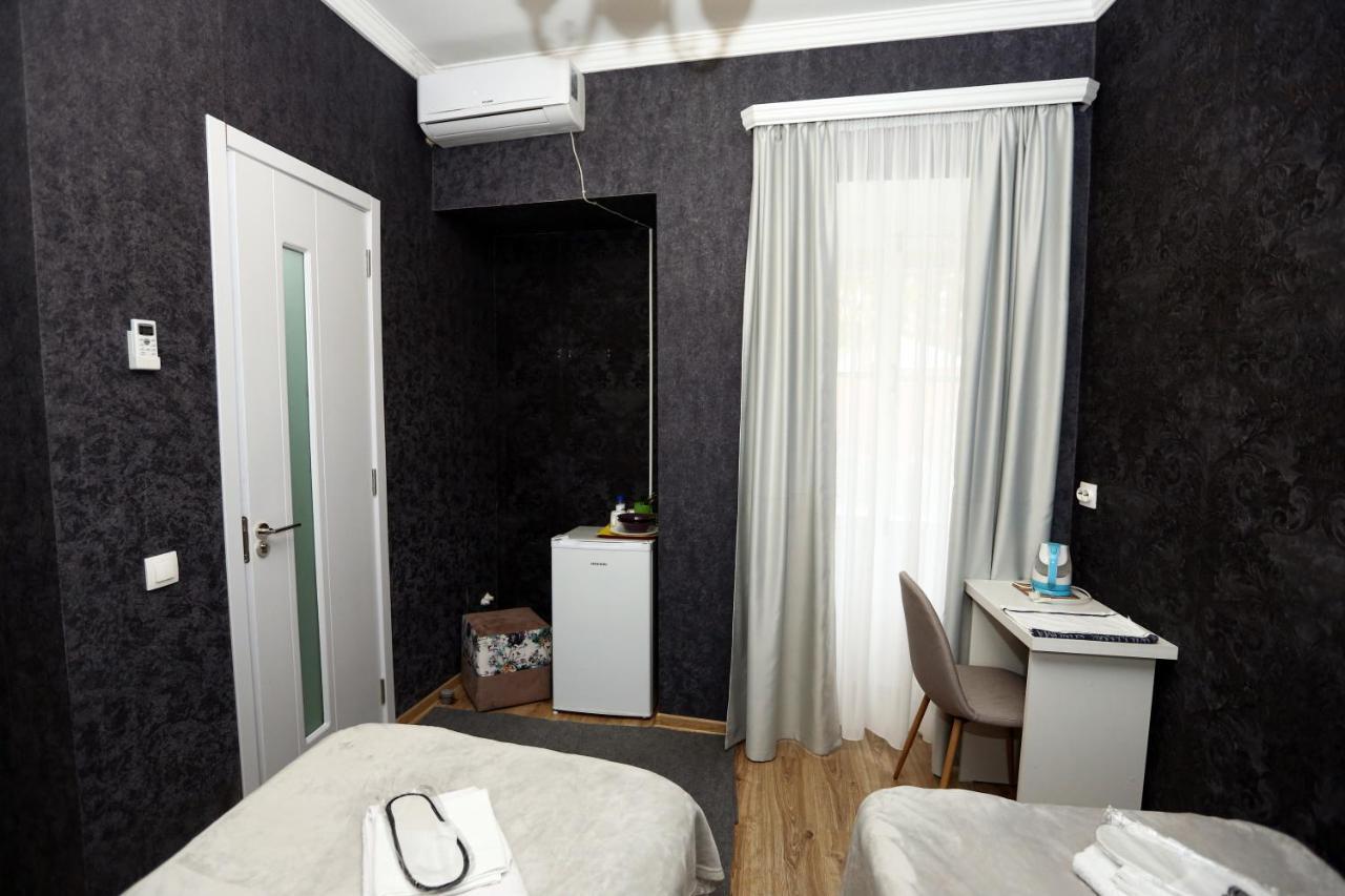 Family Apartment In Avlabari Tbilisi Ngoại thất bức ảnh